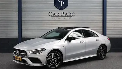Grijs Gebruikt 2020 Mercedes CLA250 Business Sedan | € 28.995 (Eerlijke prijs)