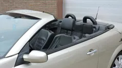 Beige Gebruikt 2004 Renault Mégane Cabriolet Luxe Cabriolet | € 1.699 (Eerlijke prijs)