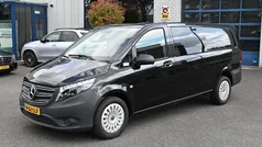 Zwart Gebruikt 2023 Mercedes Vito MPV | € 42.950 (Goede deal)