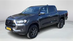Gebruikt 2024 Toyota HiLux Premium Pickup | € 44.950 (Eerlijke prijs)