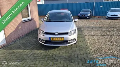 Occasion 2015 VW Polo LOUNGE Hatchback | € 8.350 (Eerlijke prijs)