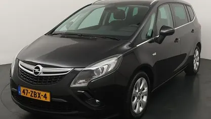 Zwart Gebruikt 2012 Opel Zafira Tourer Cosmo MPV | € 6.850 (Goede deal)