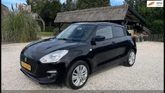 Gebruikt 2020 Suzuki Swift Hatchback | € 10.950 (Goede deal)