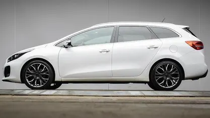 Wit Occasion 2016 Kia Ceed Sportswagon GT-Line Stationwagen | € 8.745 (Eerlijke prijs)
