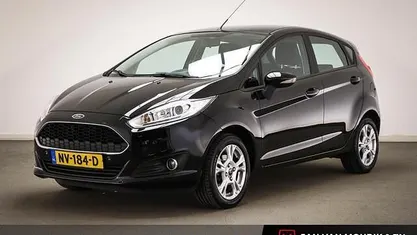 Zwart Gebruikt 2017 Ford Fiesta Style Hatchback | € 8.900 (Eerlijke prijs)