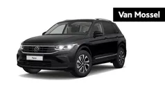 Zwart Gebruikt 2022 VW Tiguan Business SUV | € 35.900 (Eerlijke prijs)