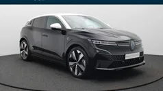 Zwart Gebruikt 2023 Renault Mégane Techno Hatchback | € 31.990 (Eerlijke prijs)