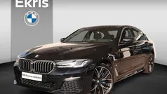 Blauw, metallic lak Gebruikt 2021 BMW 530e Executive Sedan | € 37.900 (Eerlijke prijs)