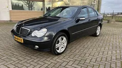 Zwart Gebruikt 2002 Mercedes C220 Avantgarde Sedan | € 6.945 (Duur)