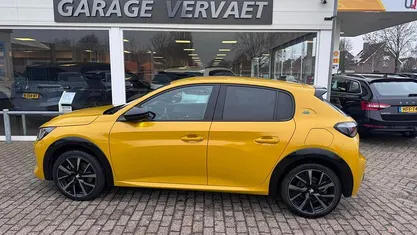 Occasion Peugeot e-208 GT 100 kW (136 PK) 2026 Geel Hatchback