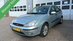 Groen Gebruikt 2004 Ford Focus Futura Hatchback | € 995 (Eerlijke prijs)
