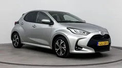 Grijs Gebruikt 2024 Toyota Yaris Hybrid Edition Hatchback | € 25.499 (Eerlijke prijs)
