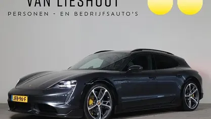 Grijs Gebruikt 2023 Porsche Taycan Cross Turismo Stationwagen | € 105.900 (Eerlijke prijs)
