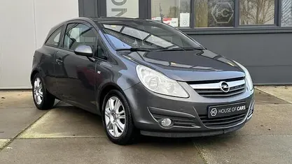 Occasion 2011 Opel Corsa Cosmo Hatchback | € 3.995 (Eerlijke prijs)