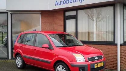 Rood Occasion 2007 Ford Fusion Ghia MPV | € 3.250 (Eerlijke prijs)