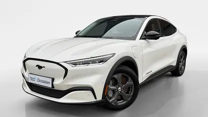 Star white 3c/pristine white 3 (pn4hr) Occasion 2023 Ford Mustang Mach-E SUV | € 34.250 (Eerlijke prijs)
