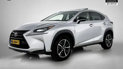 Gebruikt 2017 Lexus NX300h Sport Line SUV | € 23.950 (Eerlijke prijs)