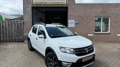 Wit Gebruikt 2014 Dacia Sandero Lauréate Hatchback | € 6.999 (Eerlijke prijs)