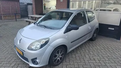 Grijs Gebruikt 2010 Renault Twingo Authentique Hatchback | € 2.450 (Eerlijke prijs)