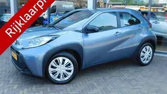 Grijs Gebruikt 2024 Toyota Aygo Play Hatchback | € 18.400 (Eerlijke prijs)