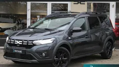 Grijs Gebruikt 2023 Dacia Jogger Extreme MPV | € 20.295 (Eerlijke prijs)