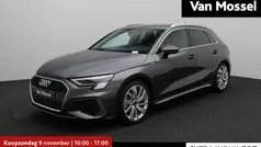 Grijs Gebruikt 2024 Audi A3 Sportback S-Line Hatchback | € 35.900 (Eerlijke prijs)