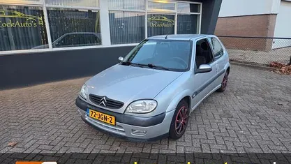 Grijs Gebruikt 2003 Citroën Saxo Furio Hatchback | € 950 (Super prijs)