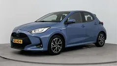 Blauw Gebruikt 2020 Toyota Yaris Hybrid Limited Hatchback | € 19.945 (Eerlijke prijs)