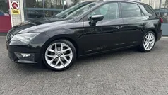 Zwart, metallic lak Gebruikt 2015 Seat Leon ST FR Stationwagen | € 11.850 (Eerlijke prijs)