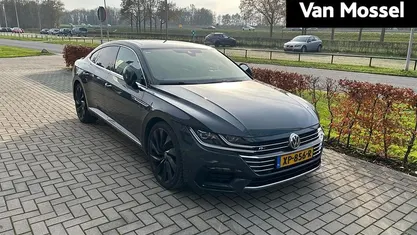 Grijs Gebruikt 2019 VW Arteon Business Hatchback | € 24.900 (Eerlijke prijs)