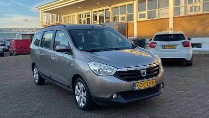 Occasion Dacia Lodgy Ambiance 116 PK (85 kW) 2013 Bruin MPV