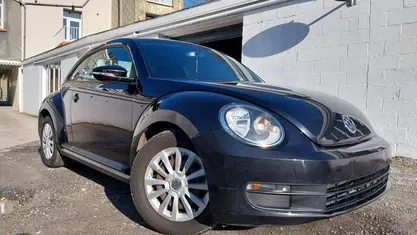 Zwart Gebruikt 2013 VW Beetle Sedan | € 5.490 (Eerlijke prijs)