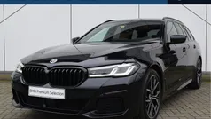 Zwart Gebruikt 2022 BMW 530e Executive Stationwagen | € 46.450 (Eerlijke prijs)