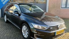 Zwart Gebruikt 2016 VW Passat Highline Stationwagen | € 14.000 (Eerlijke prijs)