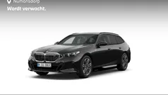 Zwart, metallic lak Nieuw 2024 BMW i5 M Sport Sedan | € 81.590 (Super prijs)