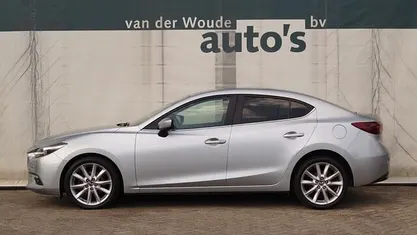 Gebruikt 2019 Mazda 3 Sedan | € 12.900 (Eerlijke prijs)