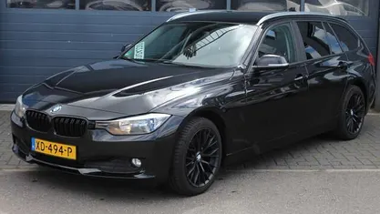 Zwart Gebruikt 2015 BMW 318 Executive Stationwagen | € 8.450 (Eerlijke prijs)
