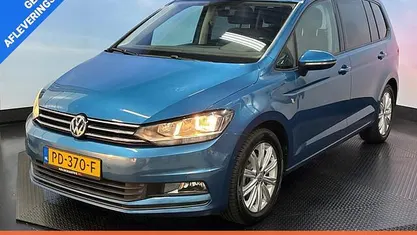 Blauw Gebruikt 2017 VW Touran Comfortline MPV | € 11.950 (Goede deal)