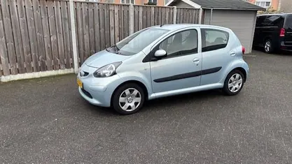 Occasion Toyota Aygo 68 PK (50 kW) 2008 Blauw (metallic) Hatchback