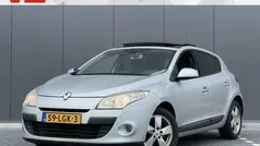 Grijs Gebruikt 2010 Renault Mégane III Dynamique Hatchback | € 1.748 (Super prijs)