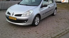 Hatchback Gebruikt 2008 Renault Clio II Hatchback | € 2.250 (Eerlijke prijs)