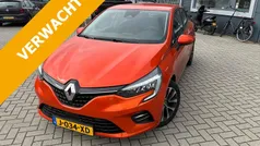 Oranje Gebruikt 2020 Renault Clio V Zen Hatchback | € 14.240 (Eerlijke prijs)