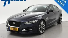 Blauw Gebruikt 2019 Jaguar XE R-Sport Sedan | € 25.900 (Eerlijke prijs)