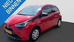 Rood Gebruikt 2019 Toyota Aygo Hatchback | € 10.750 (Eerlijke prijs)