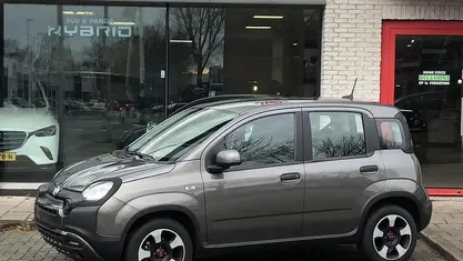 Grijs Gebruikt 2023 Fiat Panda Cross Cross Hatchback | € 16.450 (Eerlijke prijs)