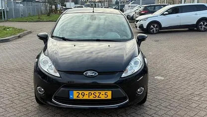 Zwart Gebruikt 2011 Ford Fiesta Titanium Hatchback | € 3.999 (Eerlijke prijs)