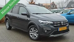 Grijs, metallic lak Gebruikt 2022 Dacia Jogger Comfort MPV | € 18.950 (Eerlijke prijs)