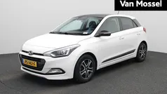 Wit Gebruikt 2018 Hyundai i20 Comfort Hatchback | € 12.900 (Eerlijke prijs)