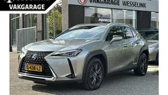 Grijs Gebruikt 2019 Lexus UX 250h Luxury Line SUV | € 27.900 (Eerlijke prijs)