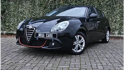Zwart Gebruikt 2011 Alfa Romeo Giulietta Distinctive Hatchback | € 5.999 (Eerlijke prijs)